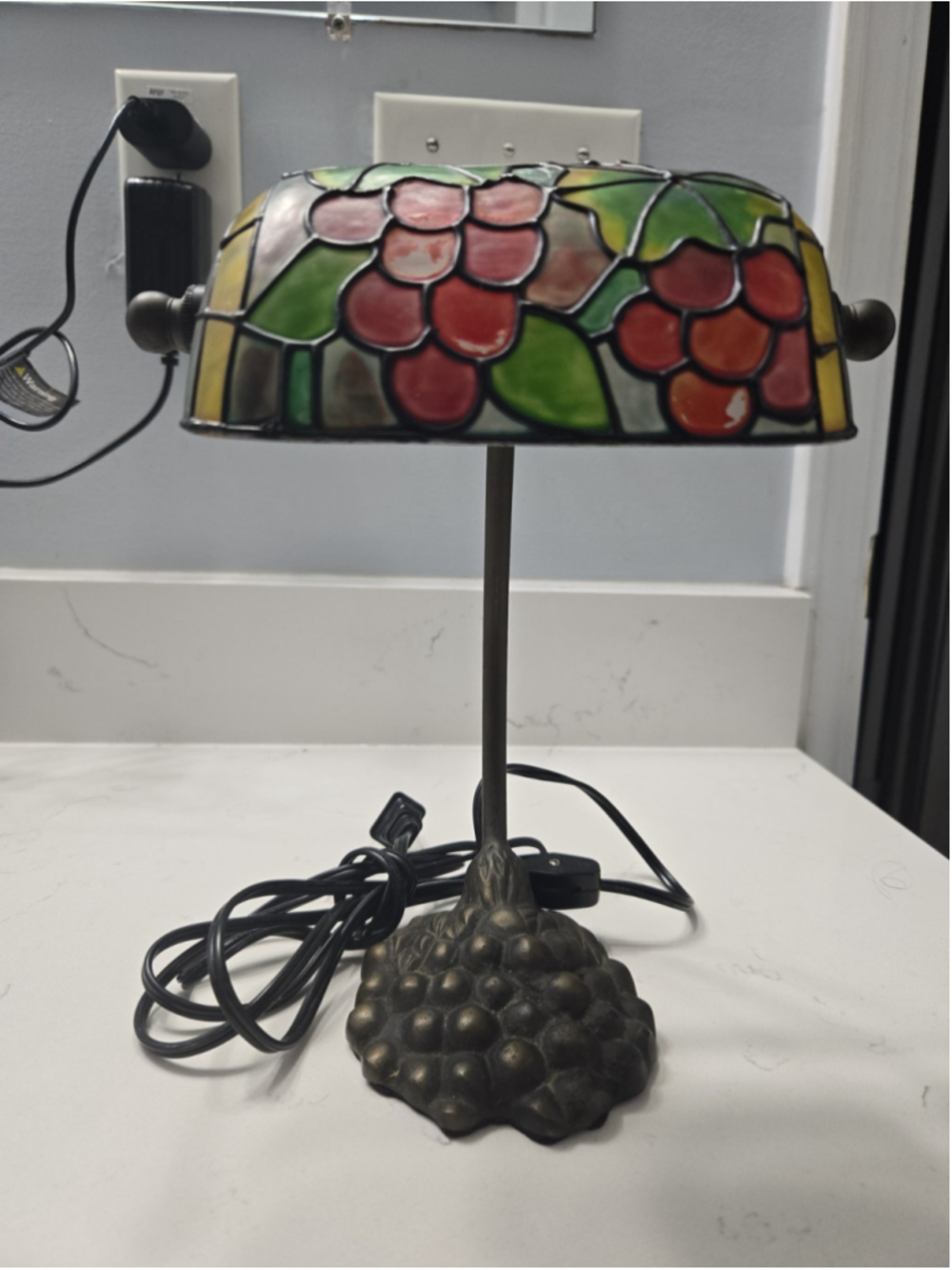 Vintage Tiffany Style Grape Stained Glass Bankers Lamp Desk Light Figural Base